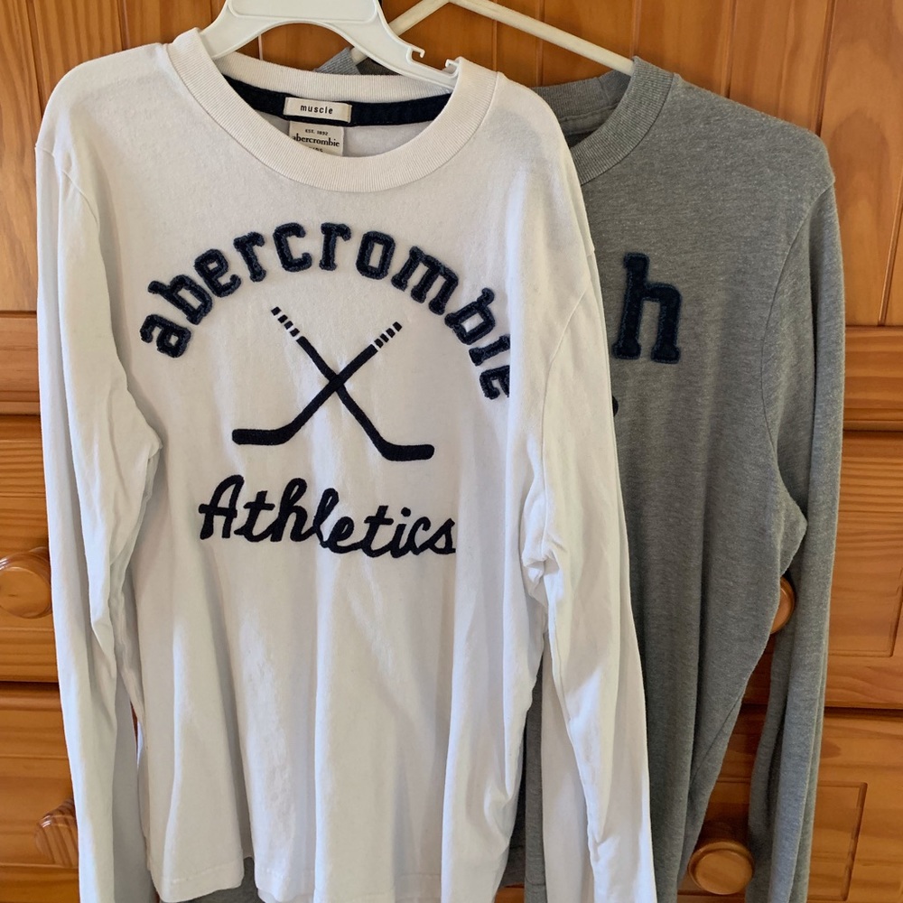 2 boys Abercrombie long sleeve tees. Size XL